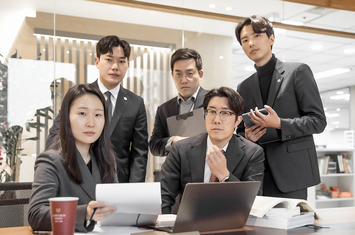 영웅만의 방식 이미지4